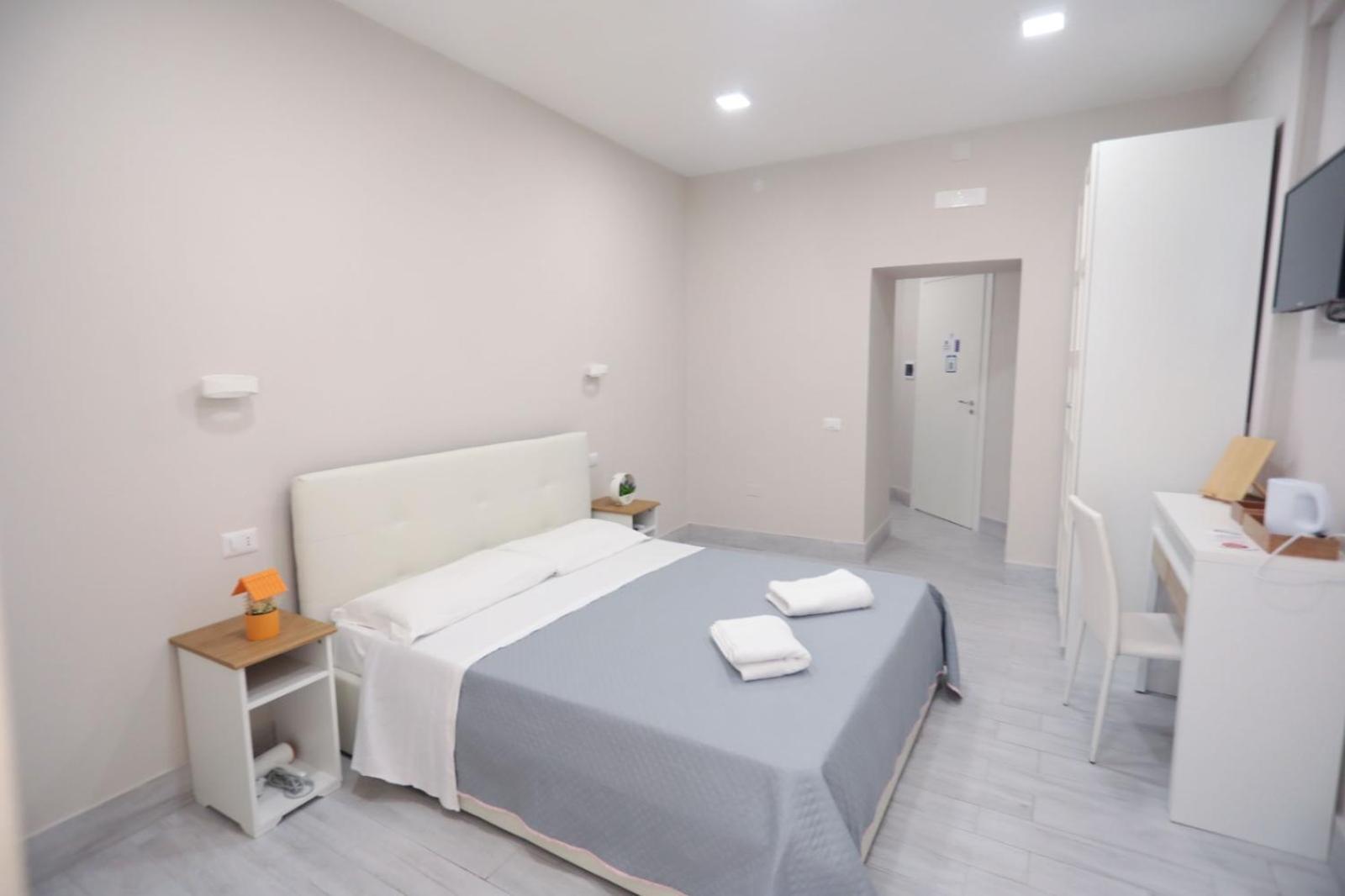 Отель Residenza Esposito Неаполь Экстерьер фото